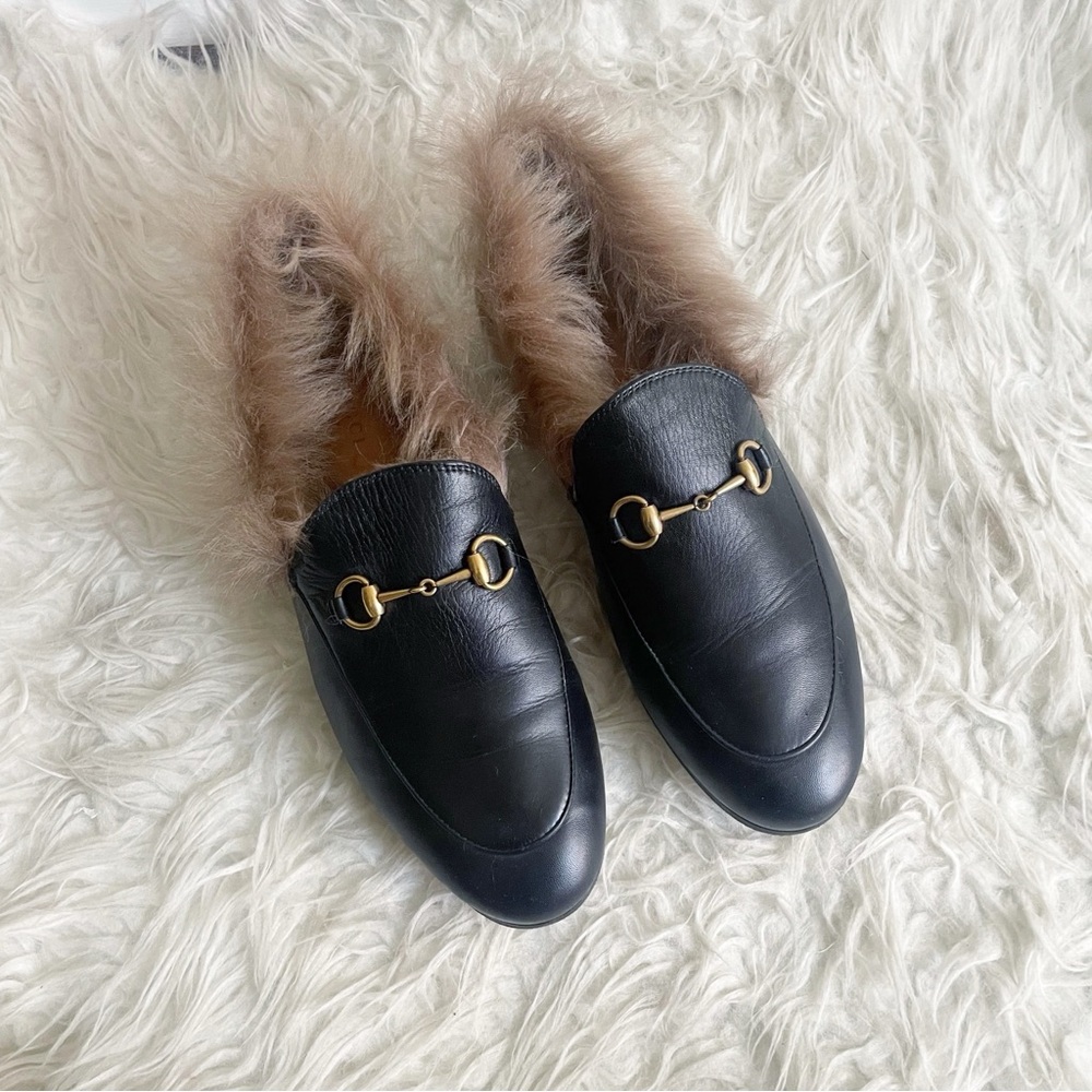 Gucci Jordaan Fur Lined Leather Horsebit Loafer
Black 39.5